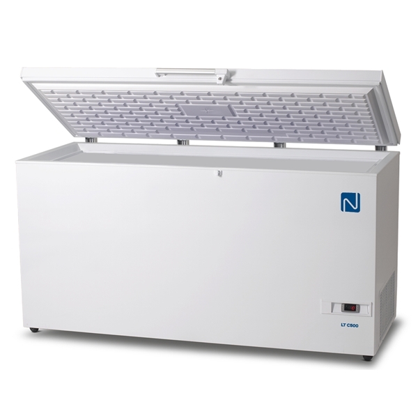 Cold storage freezer for use in laboratories